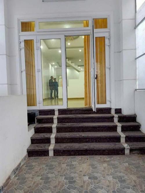 Nhà Chính Chủ Q7 Xách Vali Vào, Hẻm Xe Tải Tránh, 18 tỷ Thưởng Lượng